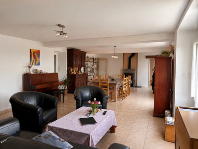 French property for sale in Val d'Oust, Morbihan - €478,400 - photo 2