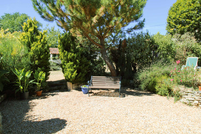 French property for sale in Saint-Mandé-sur-Brédoire, Charente-Maritime - €189,000 - photo 8