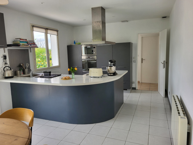 French property for sale in Gurat, Charente - €187,250 - photo 2