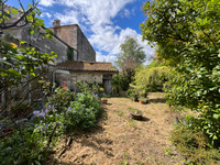 Maison à vendre à Saint-Même-les-Carrières, Charente - 204.120 € - photo 14