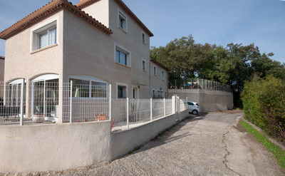 Maison à vendre à Saint-Hilaire-de-Brethmas, Gard, Languedoc-Roussillon, avec Leggett Immobilier
