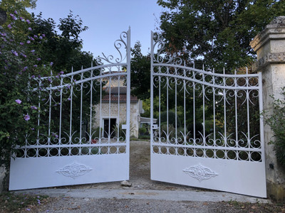 French property for sale in Luxé, Charente - €295,000 - photo 9