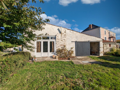 French property for sale in Menomblet, Vendée - €249,950 - photo 3