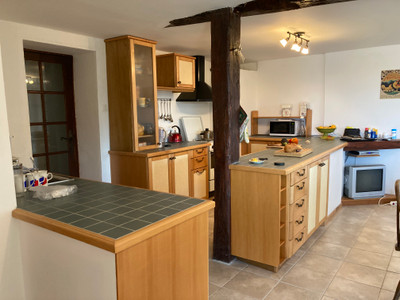 French property for sale in Chartuzac, Charente-Maritime - €190,000 - photo 4