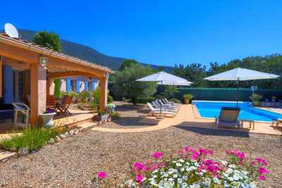 French property for sale in Rustrel, Vaucluse - €518,000 - photo 9