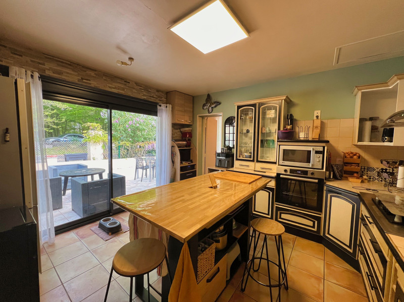 French property for sale in Mensignac, Dordogne - €275,600 - photo 4