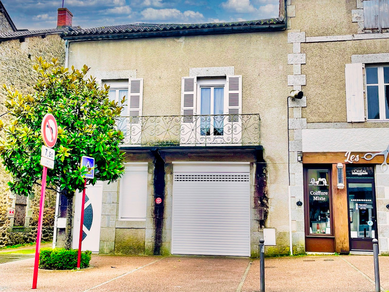 Maison à vendre à Piégut-Pluviers, Dordogne - 172 000 € - photo 1