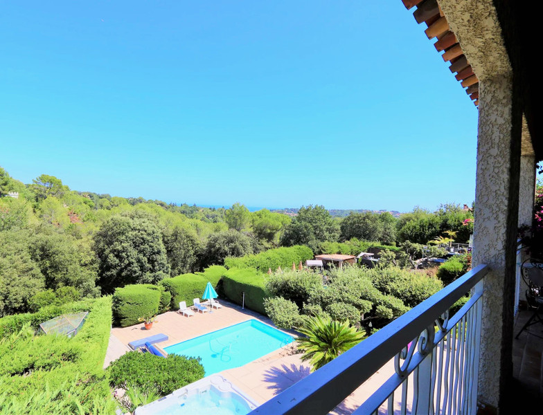 French property for sale in Biot, Alpes-Maritimes - €745,000 - photo 3