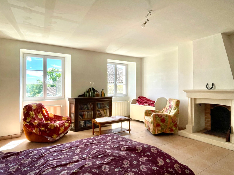 French property for sale in Ambérac, Charente - €139,520 - photo 6