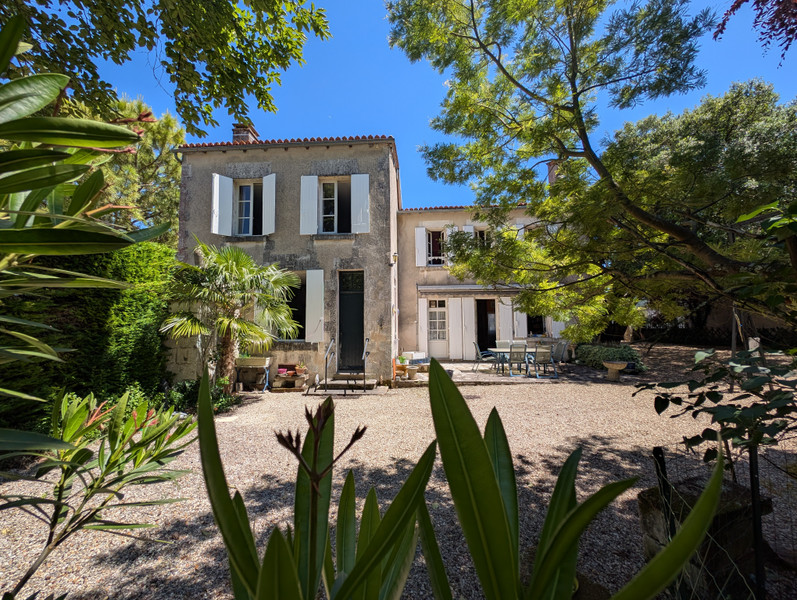 French property for sale in Barbezieux-Saint-Hilaire, Charente - €349,800 - photo 0