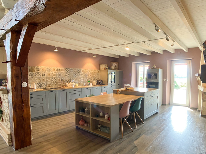 French property for sale in Marmande, Lot-et-Garonne - €625,000 - photo 3