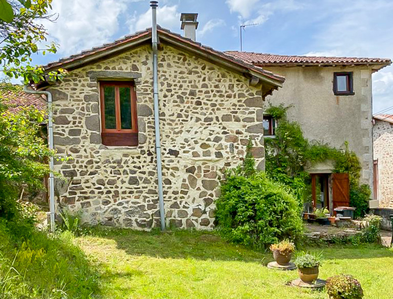 Maison à vendre à Chirac, Charente - 109.450 € - photo 1