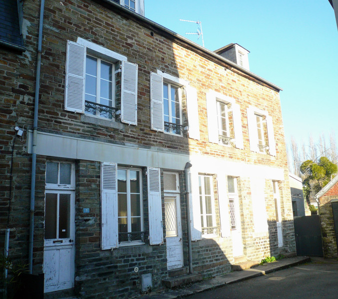 Maison à vendre à Condé-sur-Noireau, Calvados - 98 450 € - photo 1