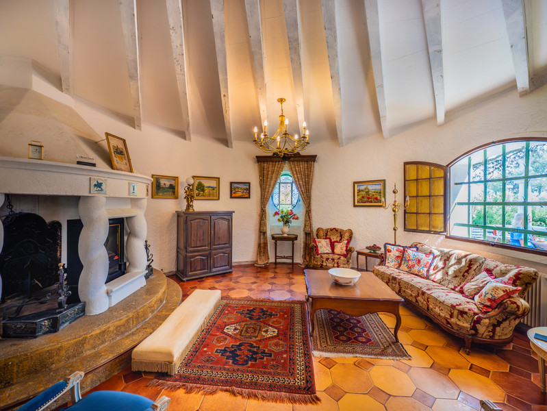 French property for sale in Beaucaire, Gard - €949,000 - photo 6