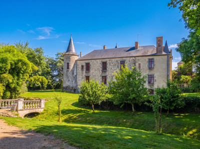 French property for sale in Geay, Deux-Sèvres - €1,170,212 - photo 1