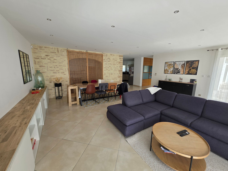 French property for sale in Puymoyen, Charente - €475,000 - photo 2