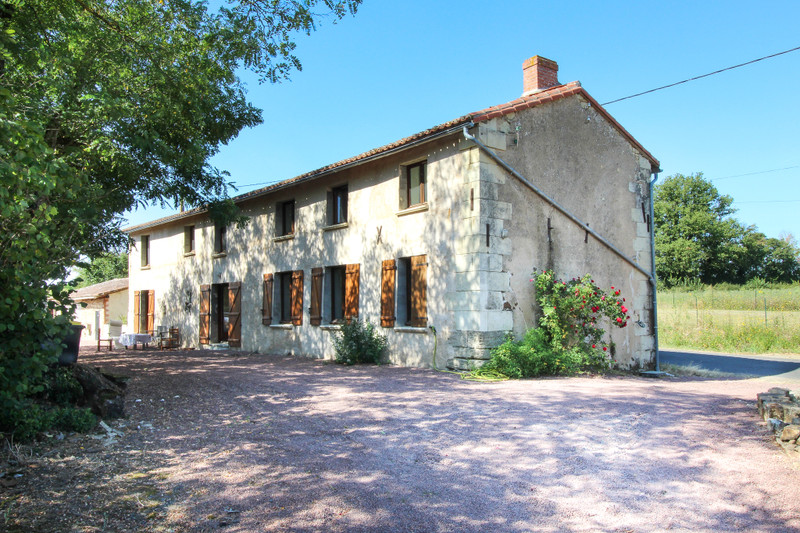 Maison à vendre à Bouillé-Loretz, Deux-Sèvres - 160 000 € - photo 1