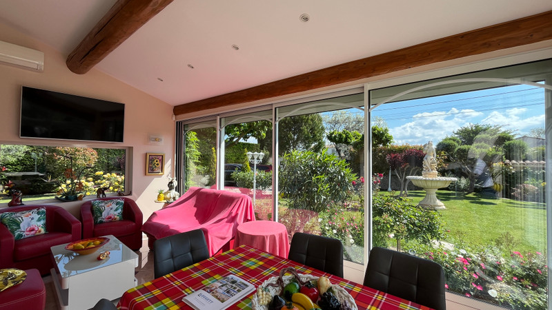 French property for sale in Rochefort-du-Gard, Gard - €699,000 - photo 2