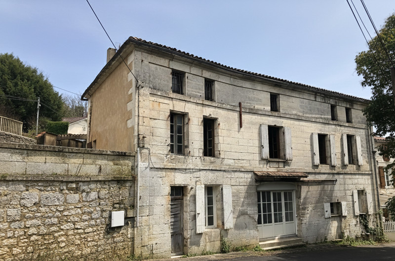 French property for sale in Soyaux, Charente - €275,600 - photo 0