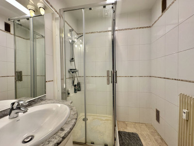 French property for sale in Antibes, Alpes-Maritimes - €650,000 - photo 11