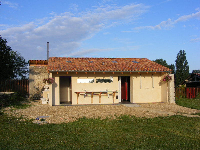 French property for sale in Saint-Séverin, Charente - €323,300 - photo 2