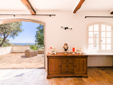 French property for sale in Carros, Alpes-Maritimes - €895,000 - photo 11