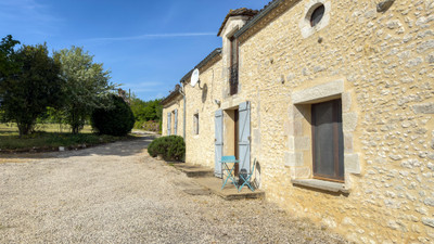 French property for sale in Eymet, Dordogne - €577,000 - photo 1