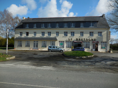 Commerce à vendre à Loscouët-sur-Meu, Côtes-d'Armor, Bretagne, avec Leggett Immobilier