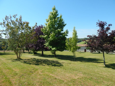French property for sale in Pérignac, Charente - €212,000 - photo 2