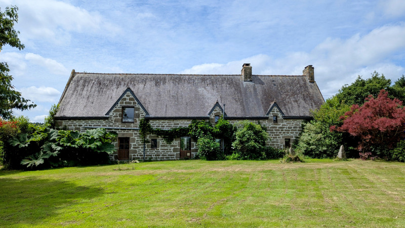 French property for sale in Lignol, Morbihan - €901,000 - photo 0