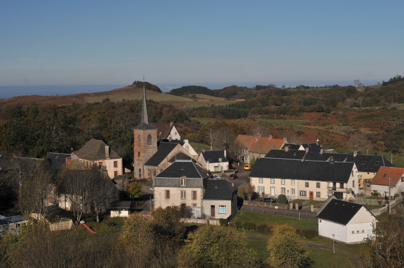 French property for sale in Saint-Donat, Puy-de-Dôme - €395,000 - photo 2