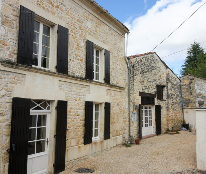Maison à Grandjean, Charente-Maritime - photo 1