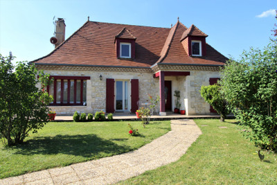 Maison à vendre à Saint-Astier, Dordogne, Aquitaine, avec Leggett Immobilier