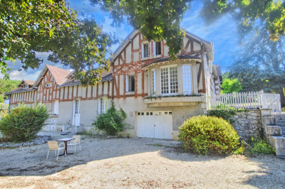 French property for sale in Onzain, Loir-et-Cher - €599,000 - photo 1