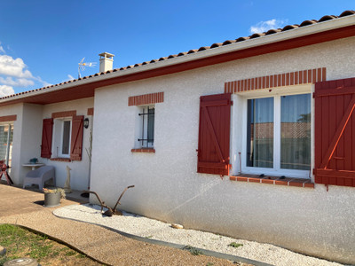 French property for sale in Castres, Tarn - €310,000 - photo 1