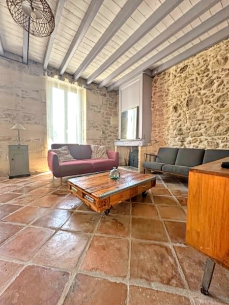 French property for sale in Saint-Yzans-de-Médoc, Gironde - €318,000 - photo 2