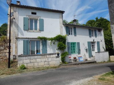 Maison à vendre à Rougnac, Charente, Poitou-Charentes, avec Leggett Immobilier