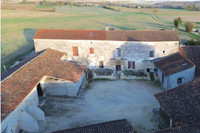 Chateau à vendre à Gurat, Charente - 318.000 € - photo 10
