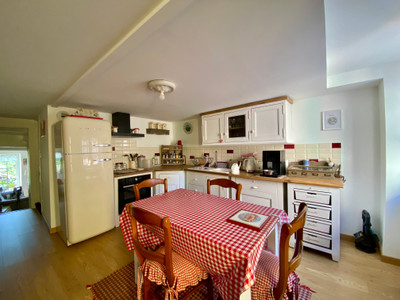 French property for sale in Rochechouart, Haute-Vienne - €182,500 - photo 2