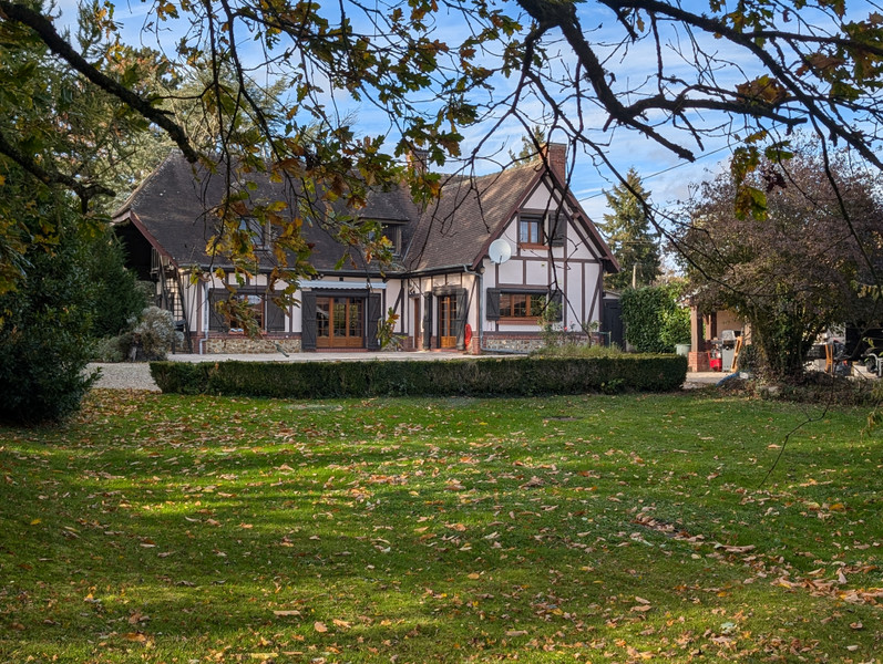 French property for sale in La Haye-Saint-Sylvestre, Eure - €300,000 - photo 0