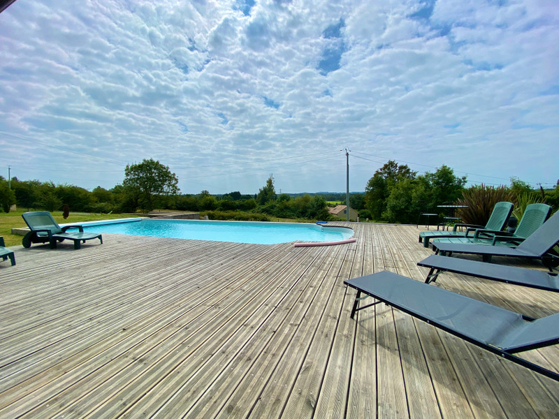 French property for sale in Saint-Méard-de-Gurçon, Dordogne - €306,020 - photo 4