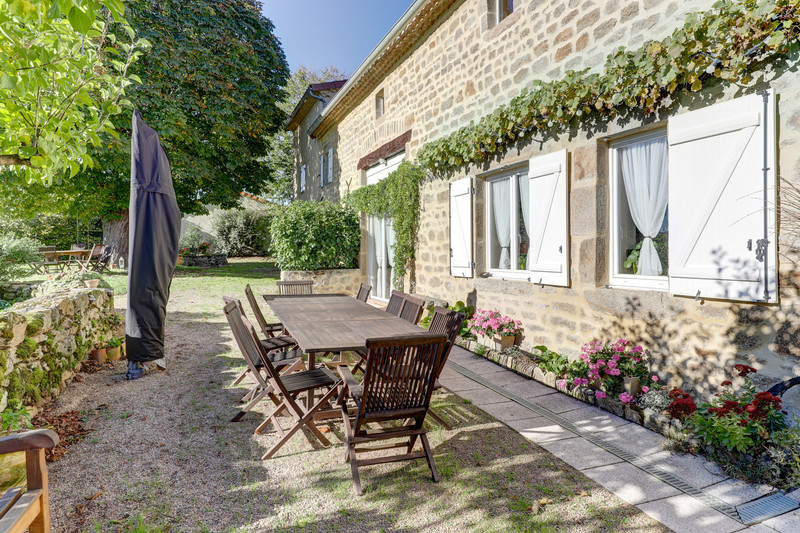 Maison à vendre à Saint-Flour, Puy-de-Dôme - 598.000 € - photo 1