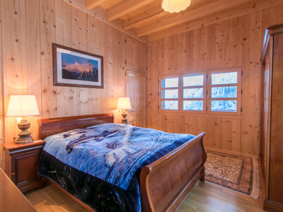 Fully renovated 5 bed Savoyard farmhouse with glorious views towards the Criou Mountain, plus large barn