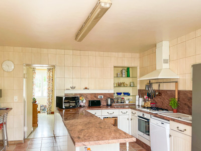 French property for sale in Marcillac-Lanville, Charente - €442,000 - photo 6