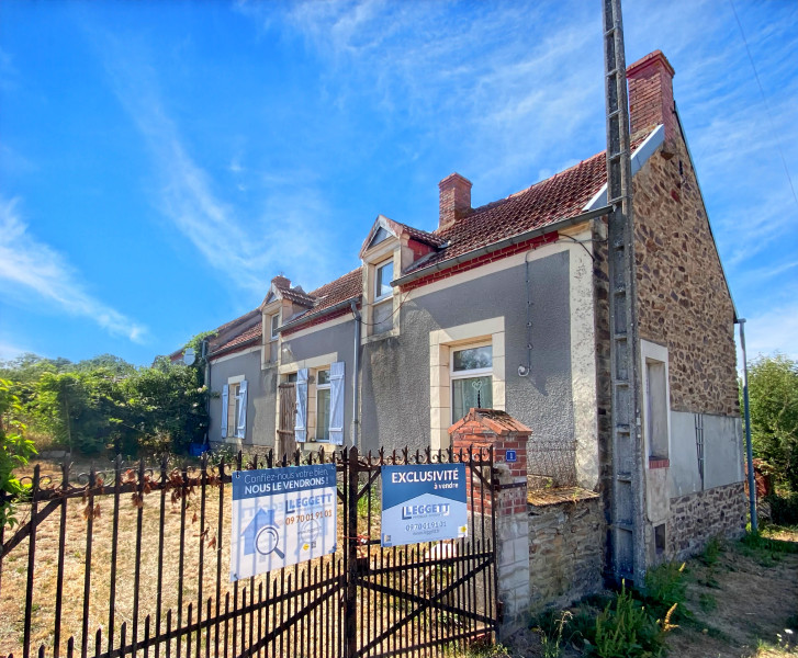 French property for sale in Saint-Saturnin, Cher - €66,600 - photo 0