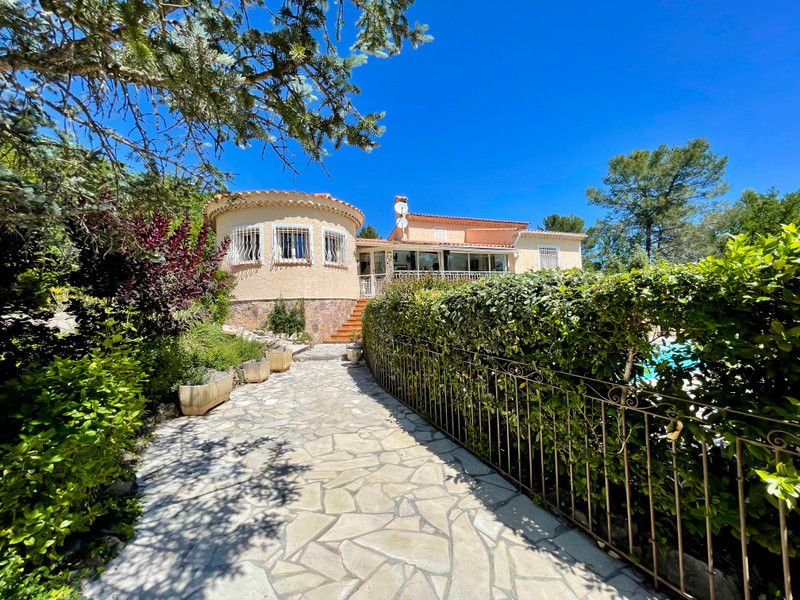 French property for sale in Trans-en-Provence, Var - €689,000 - photo 2