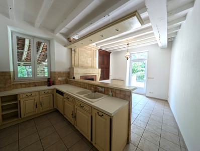 French property for sale in Chepniers, Charente-Maritime - €255,500 - photo 3