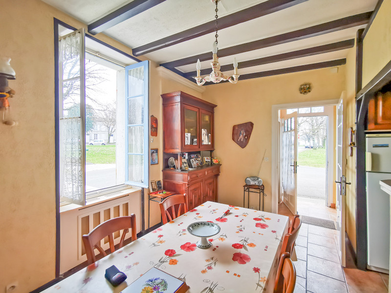 French property for sale in Cherves-Richemont, Charente - &#8364;149,425 - photo 5