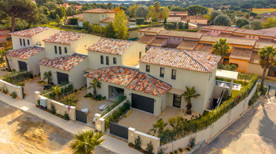 French property for sale in Sainte-Maxime, Var - €1,450,000 - photo 2