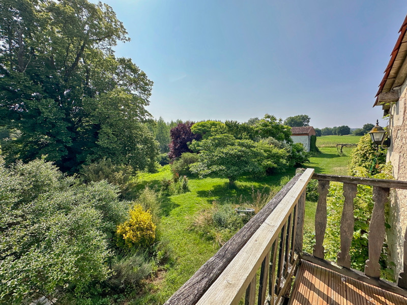 French property for sale in Bonnes, Charente - €379,000 - photo 5